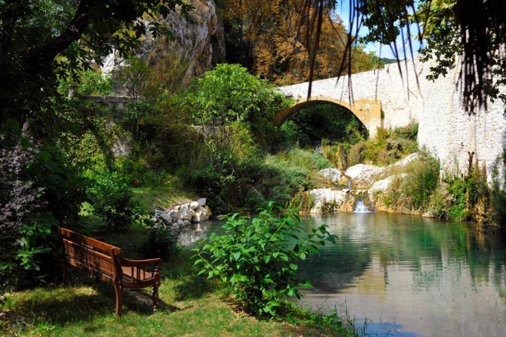 Hostellerie Le Paradou Lourmarin Exteriör bild